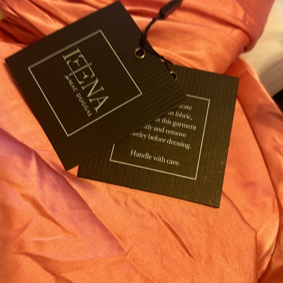 ✔️#65B BNWT MAC DUGGAL
One Shoulder Embellished Satin Gown #2210 - Picture 7 of 8